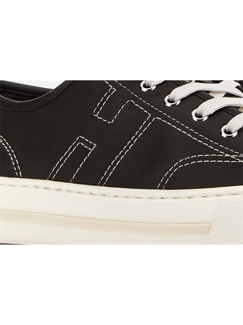 REBEL HOGAN | HXM6910FZ60UYE32TQ